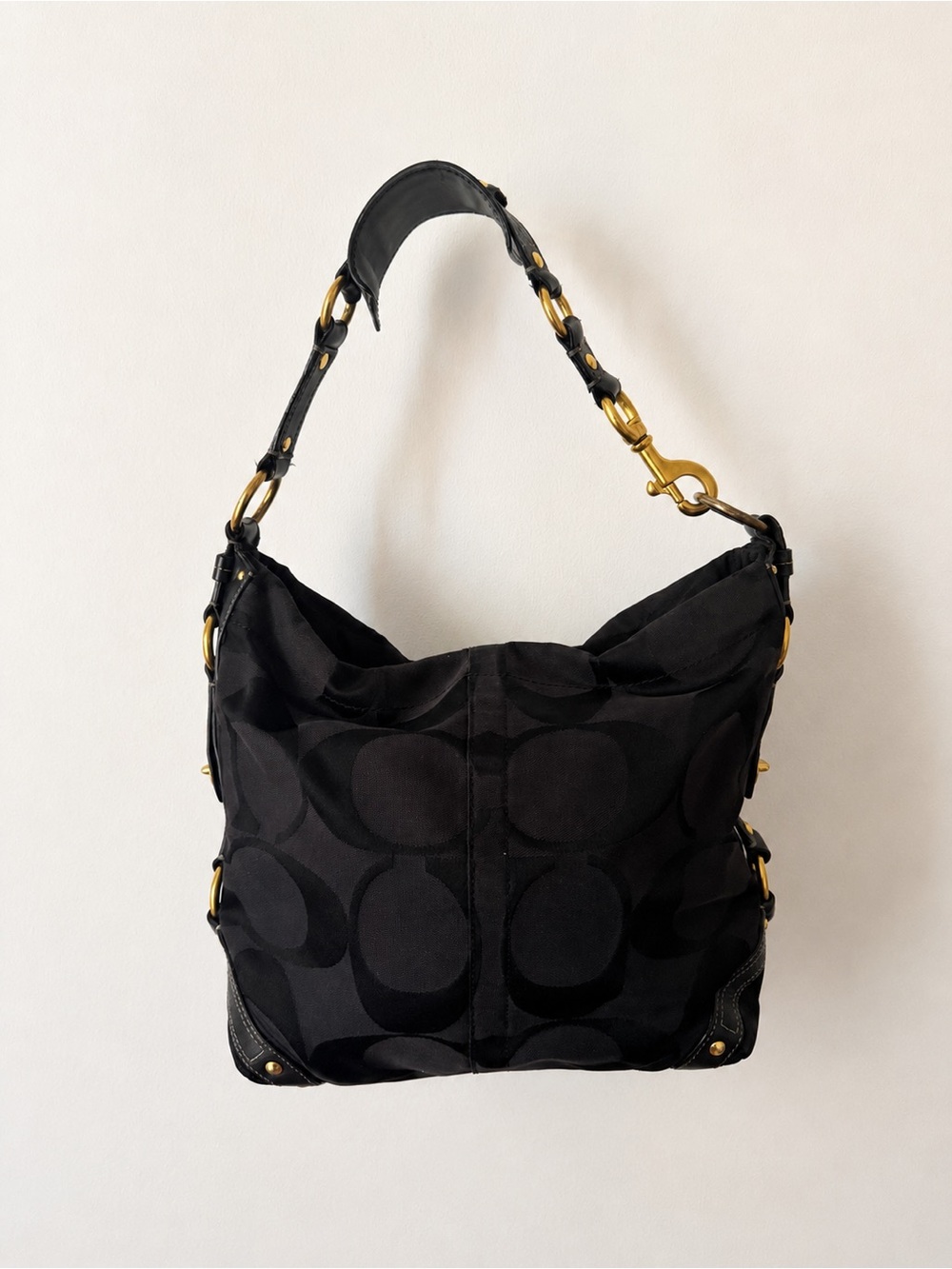 2007 Coach Carly Black Signature Large Hobo Shoulder Bag with Gold Hardware - Picture 5 of 8